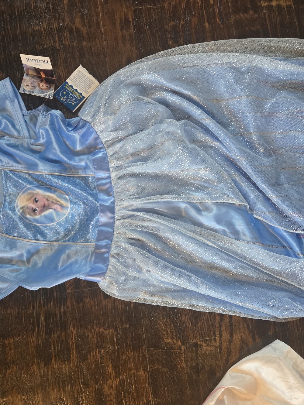 8pieces Princess Dressss Size 6-10 - Picture 8 of 14